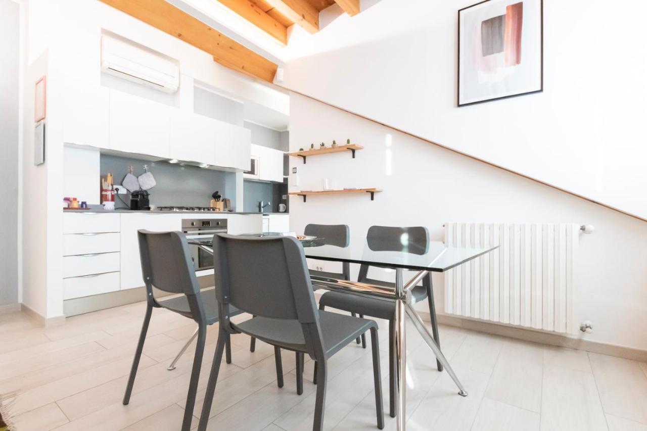 Appartement Mansarda Cola à Milan Extérieur photo