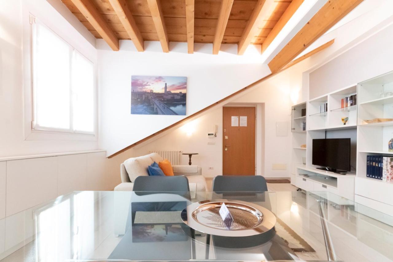 Appartement Mansarda Cola à Milan Extérieur photo