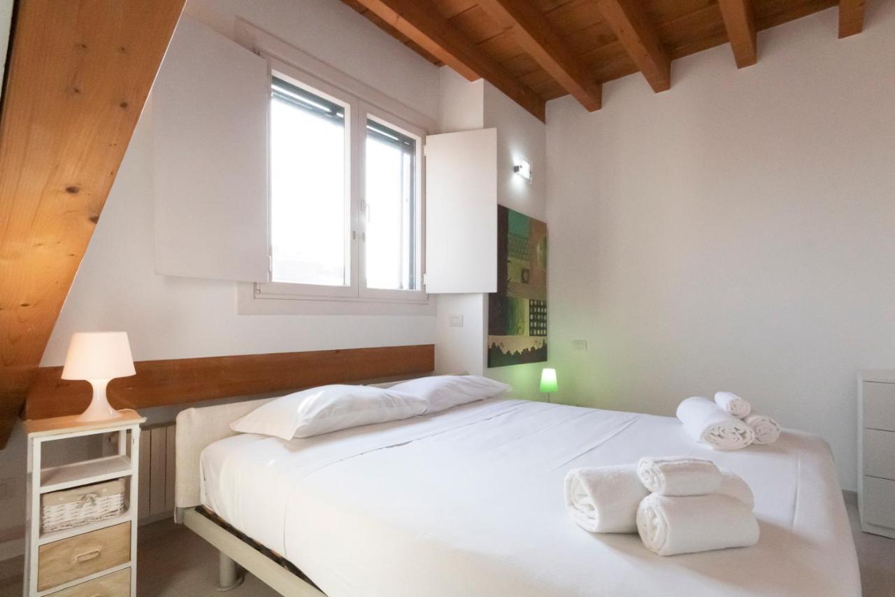 Appartement Mansarda Cola à Milan Extérieur photo