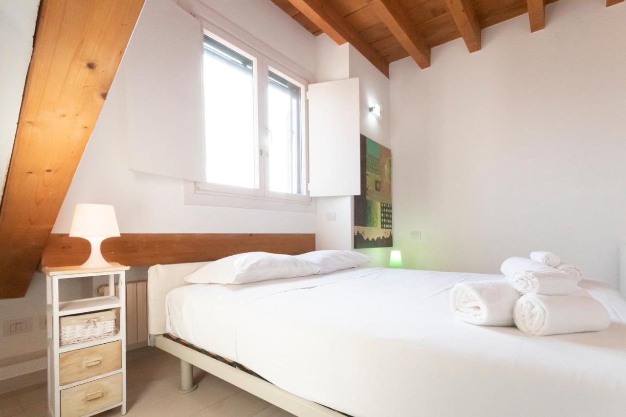 Appartement Mansarda Cola à Milan Extérieur photo